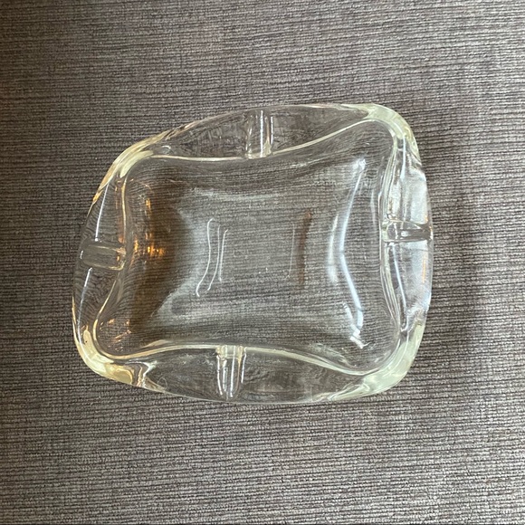 Vtg MCM clear glass abstract shaped ash tray